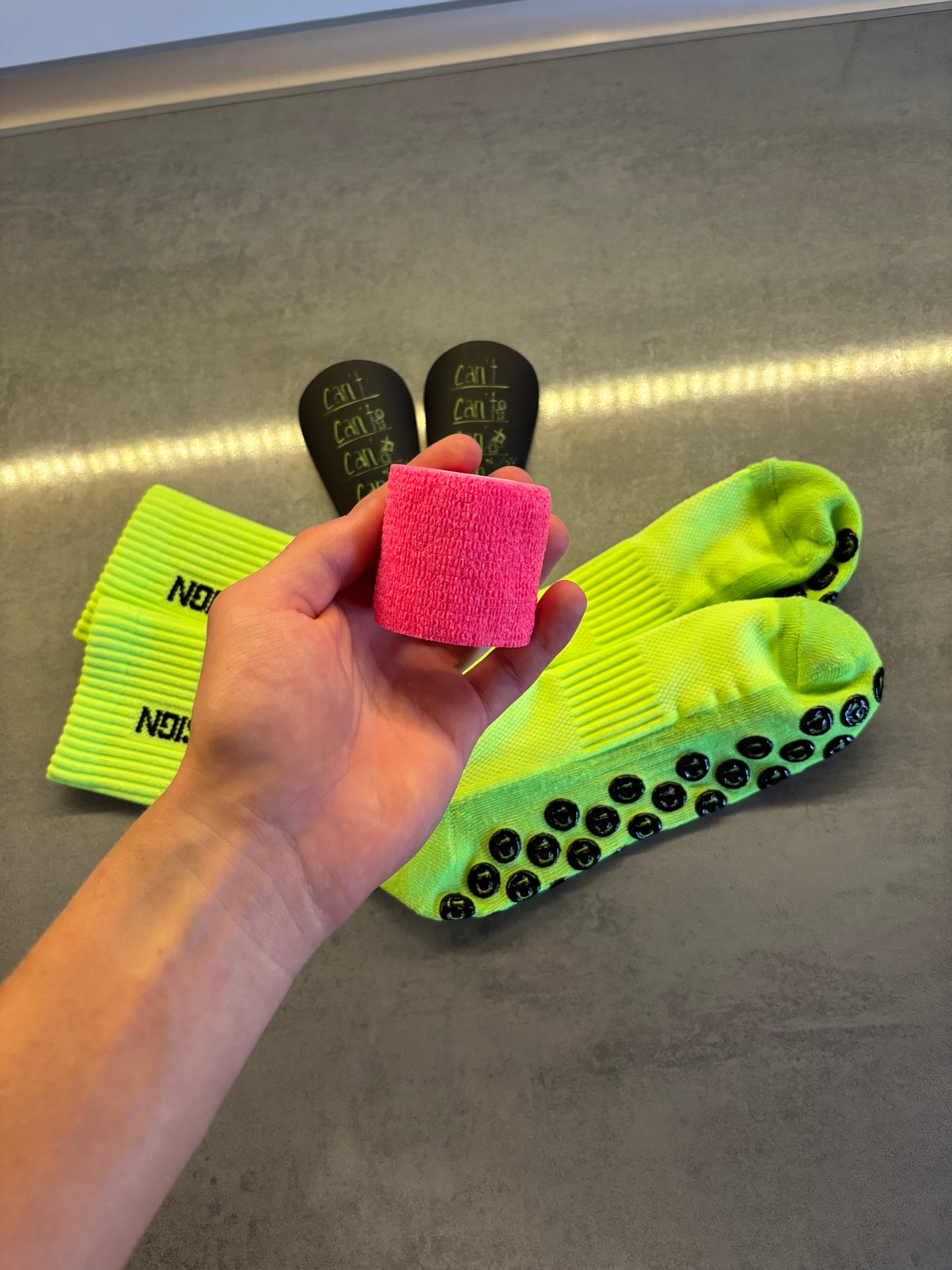 BOX PIŁKARSKI ZIELONO RÓŻOWY